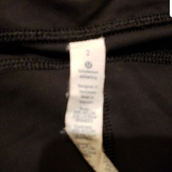 Lululemon capris size 2 - Picture 3 of 3